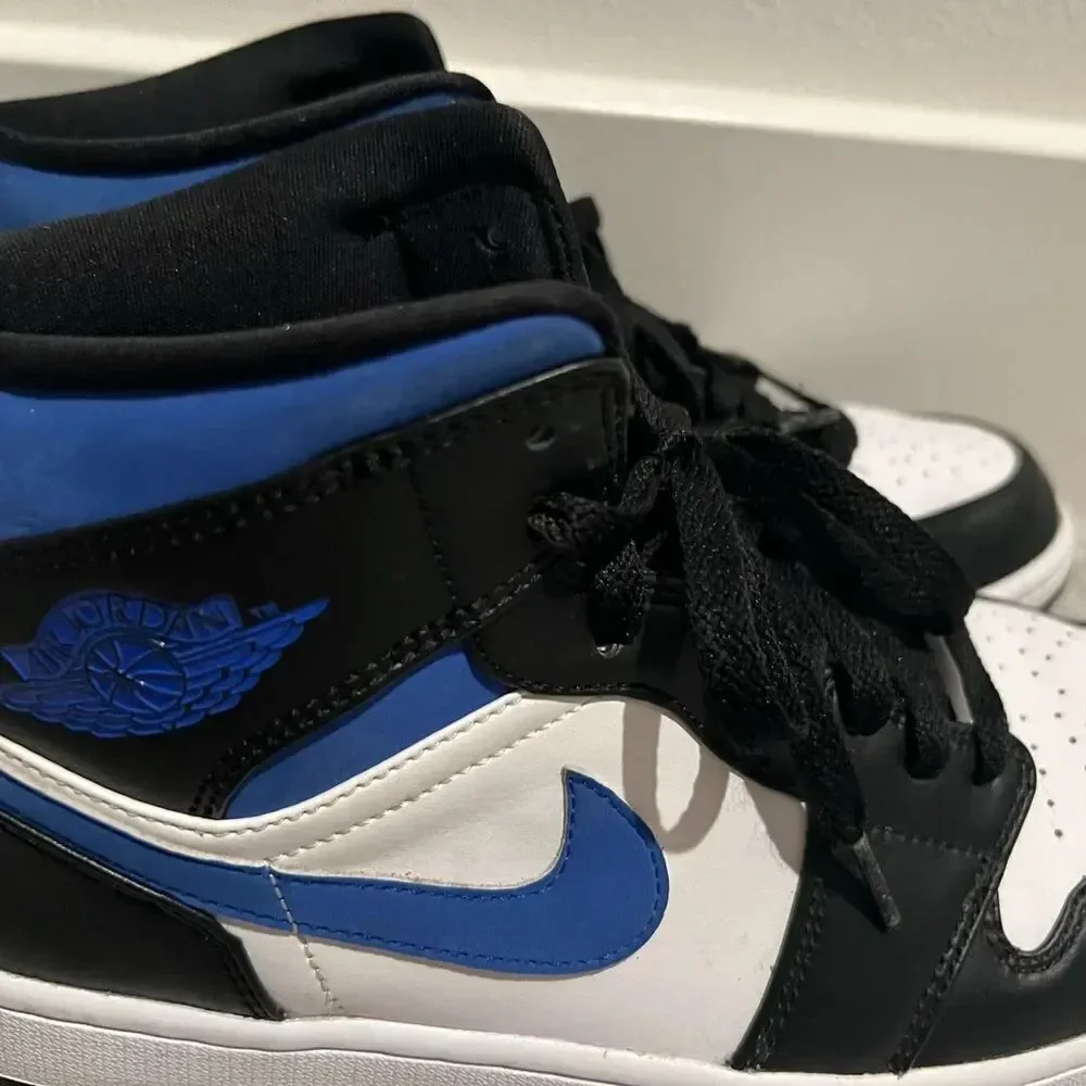 2021 Air Jordan 1 MID 